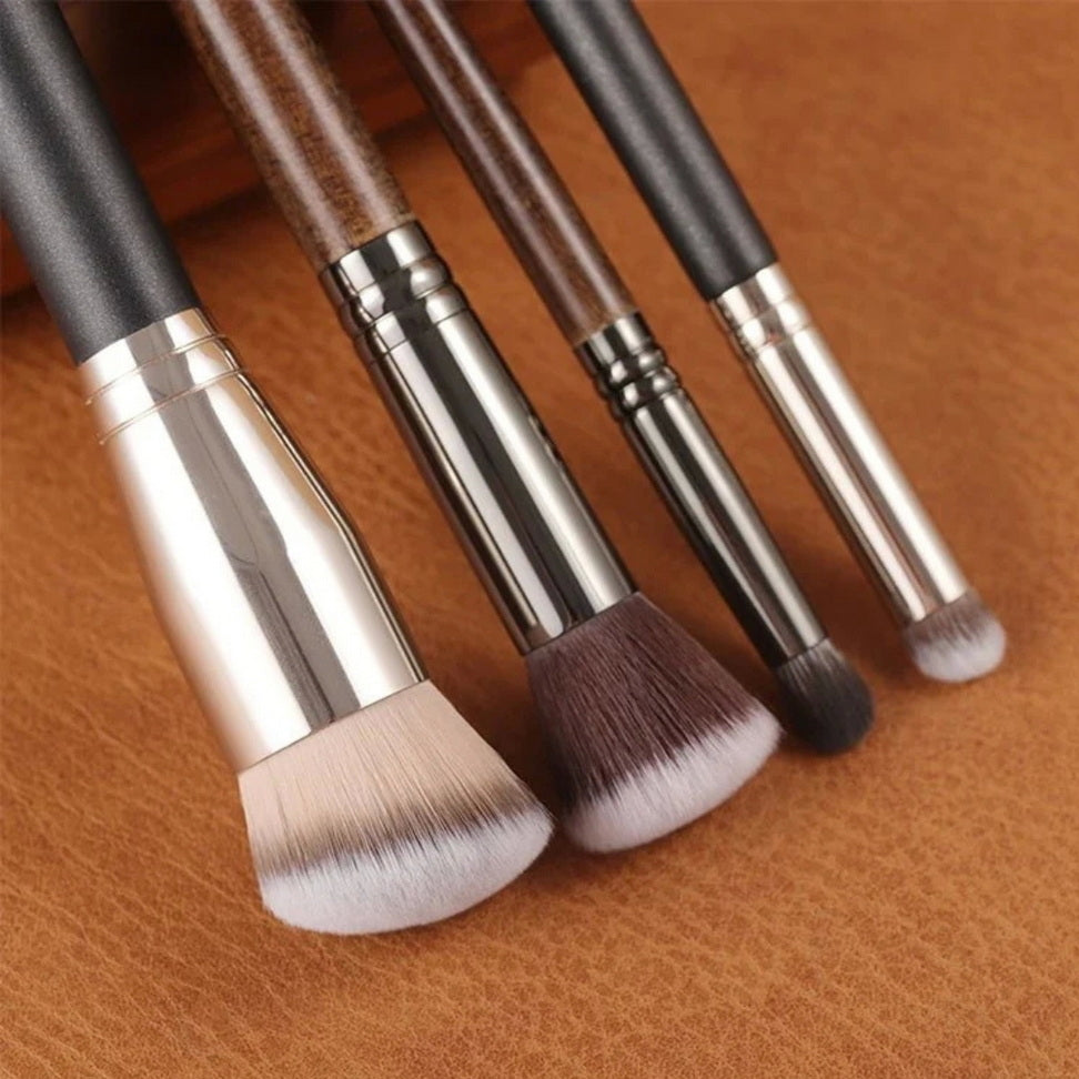 4-in-1 GlamStick Makeup Brush