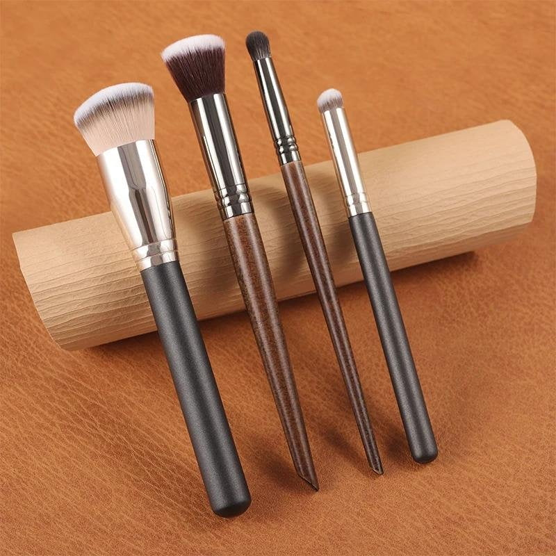 4-in-1 GlamStick Makeup Brush