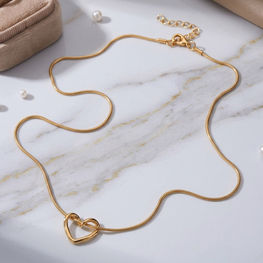 Chic Hollow Heart Necklace