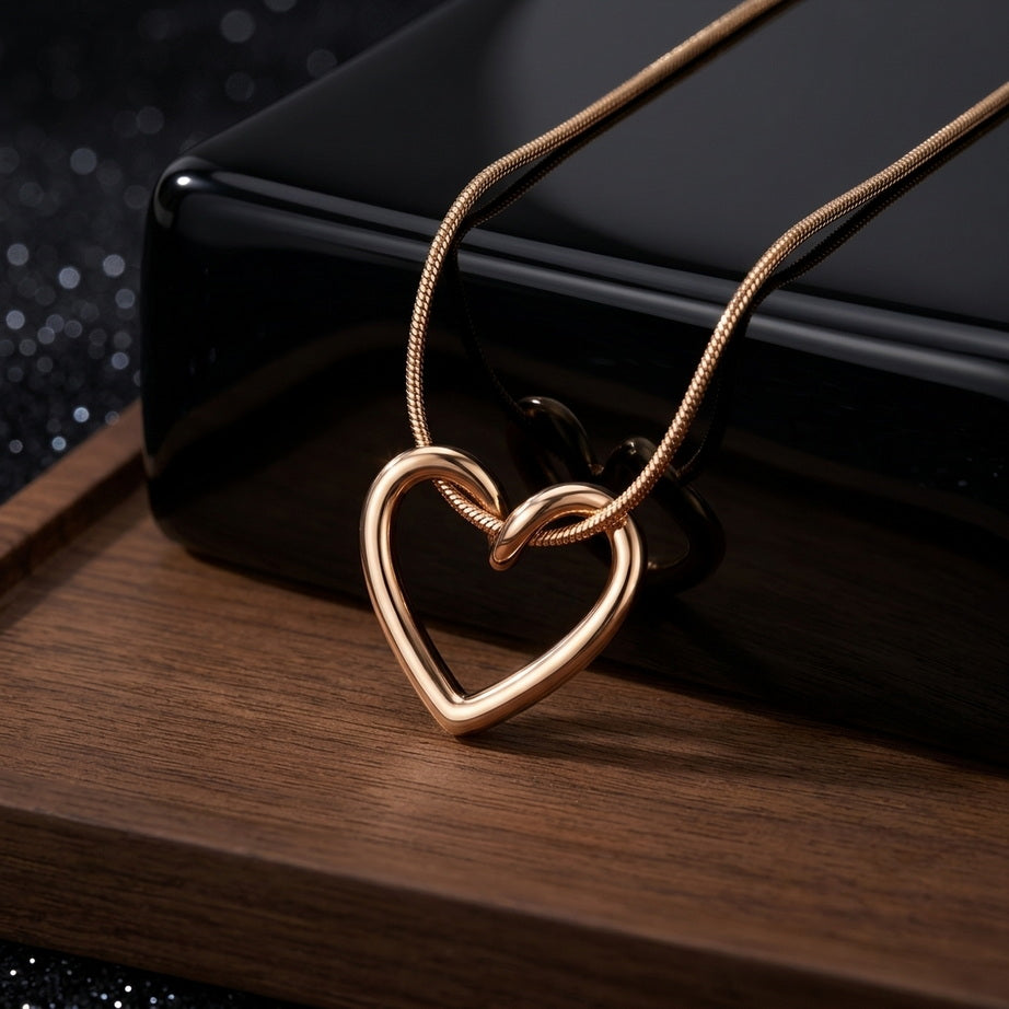 Chic Hollow Heart Necklace