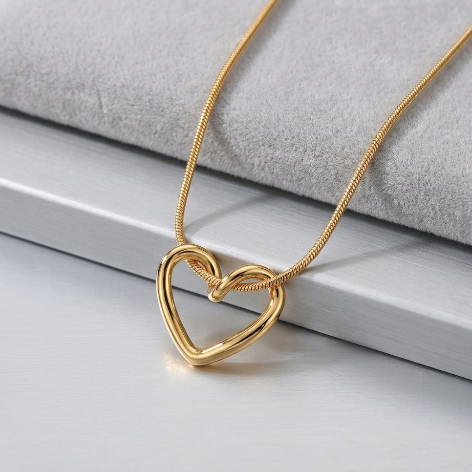 Chic Hollow Heart Necklace