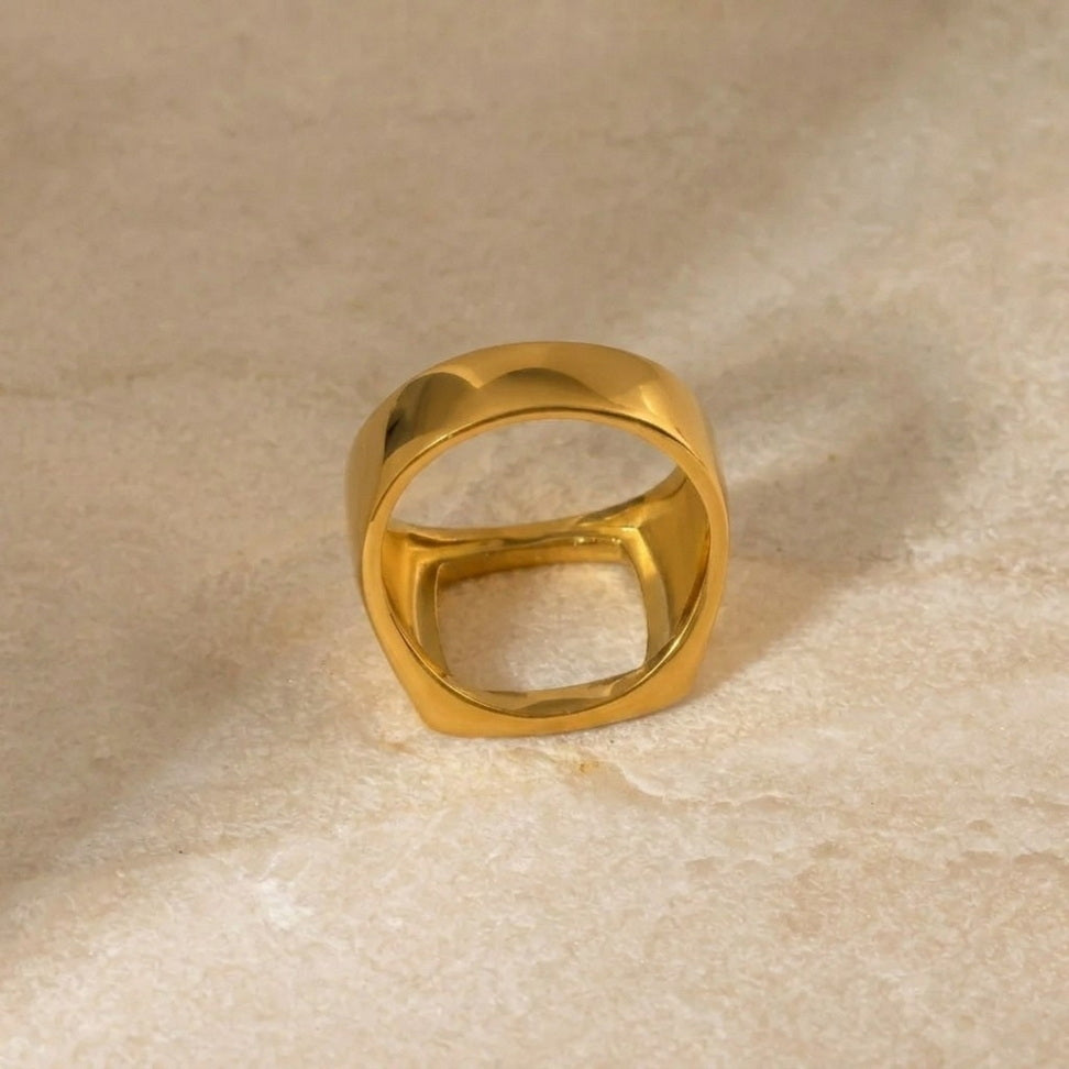 Chunky Gold Square Ring for Bold Modern Style