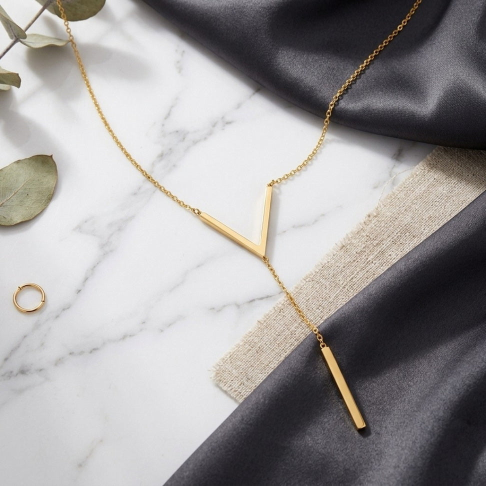 V-Shaped Clavicle Necklace