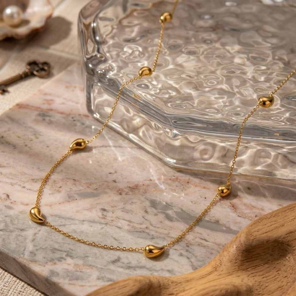 Gold Water Drop Necklace for Effortless Chic Vibes
