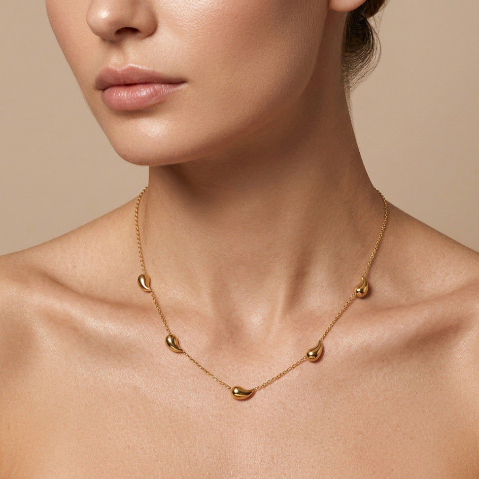 Gold Water Drop Necklace for Effortless Chic Vibes