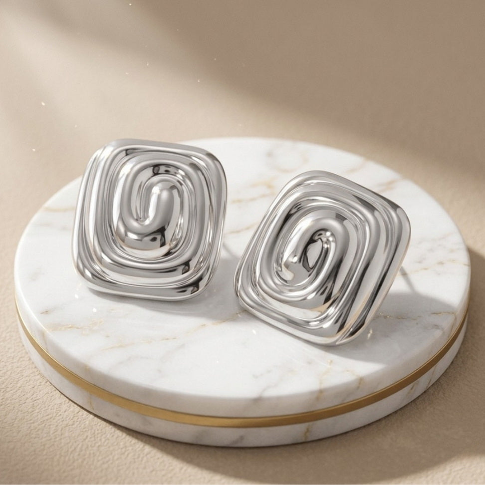Rectangular Threaded Earrings for Modern Elegance