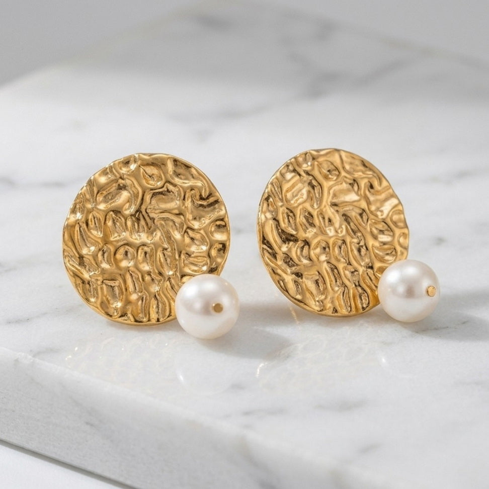 Retro Gold Hammered Pearl Earrings for Vintage Vibes