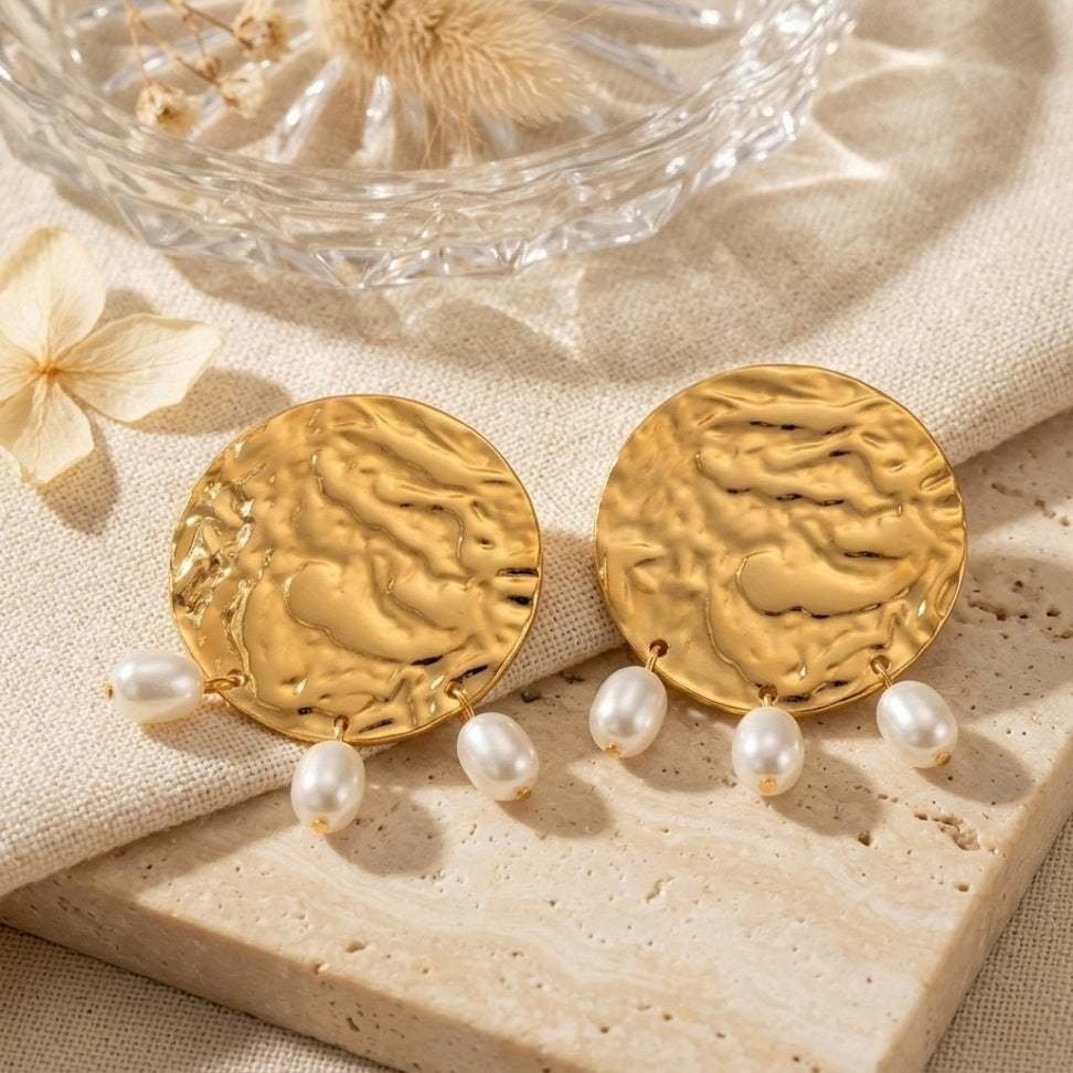 Retro Gold Hammered Pearl Earrings for Vintage Vibes